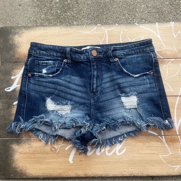BKE Distressed Jean Shorts Size 27 - Picture 2 of 4